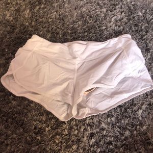 White lulu lemon short